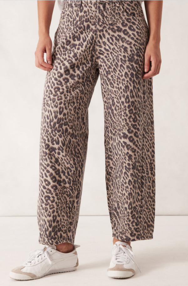 Tapered Barrel Jean Leopard