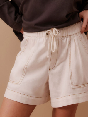 Relaxed Everyday Short Ecru Twill
