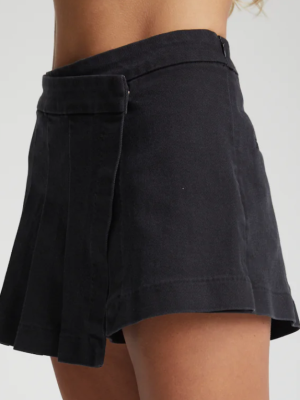 PLEATED SKORT - BLACK DENIM