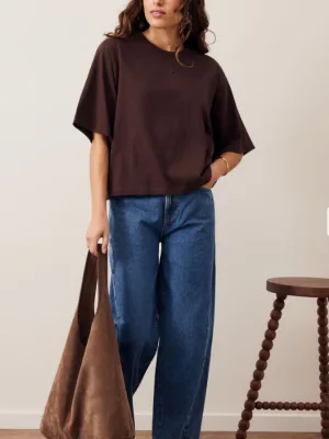 Phoebe Premium Tee Chocolate
